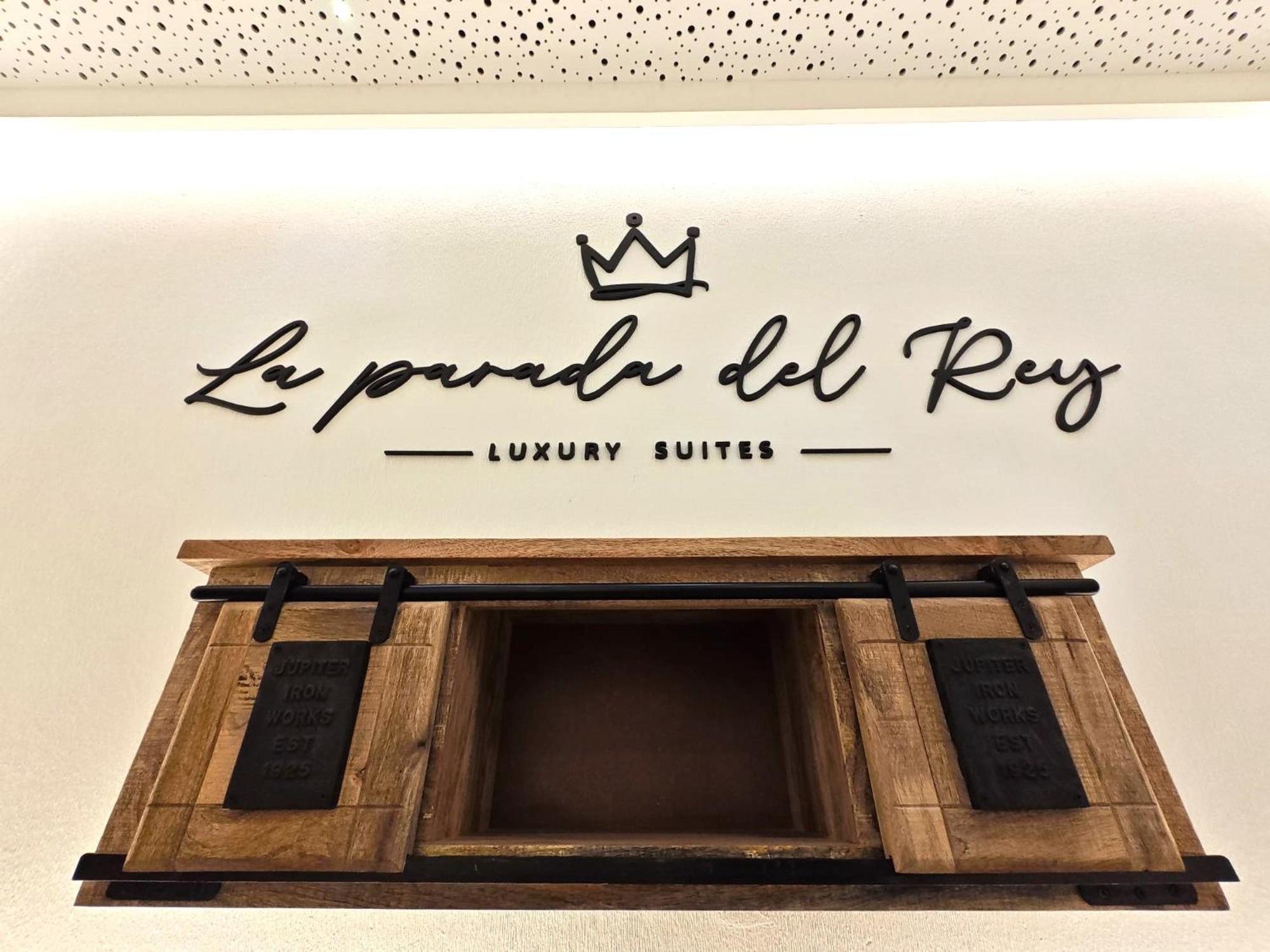 La Parada Del Rey - Luxury Suites プラセンシア エクステリア 写真