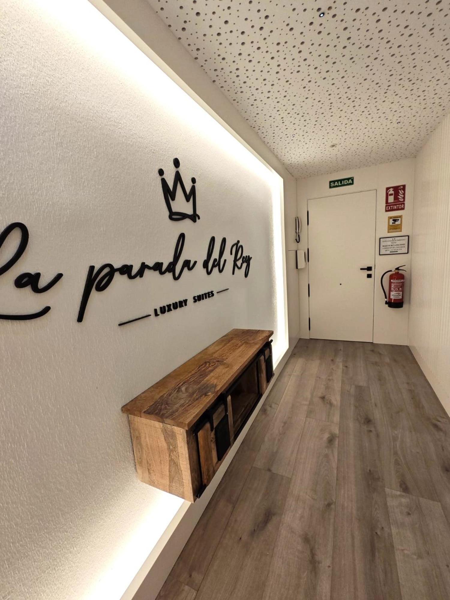 La Parada Del Rey - Luxury Suites プラセンシア エクステリア 写真