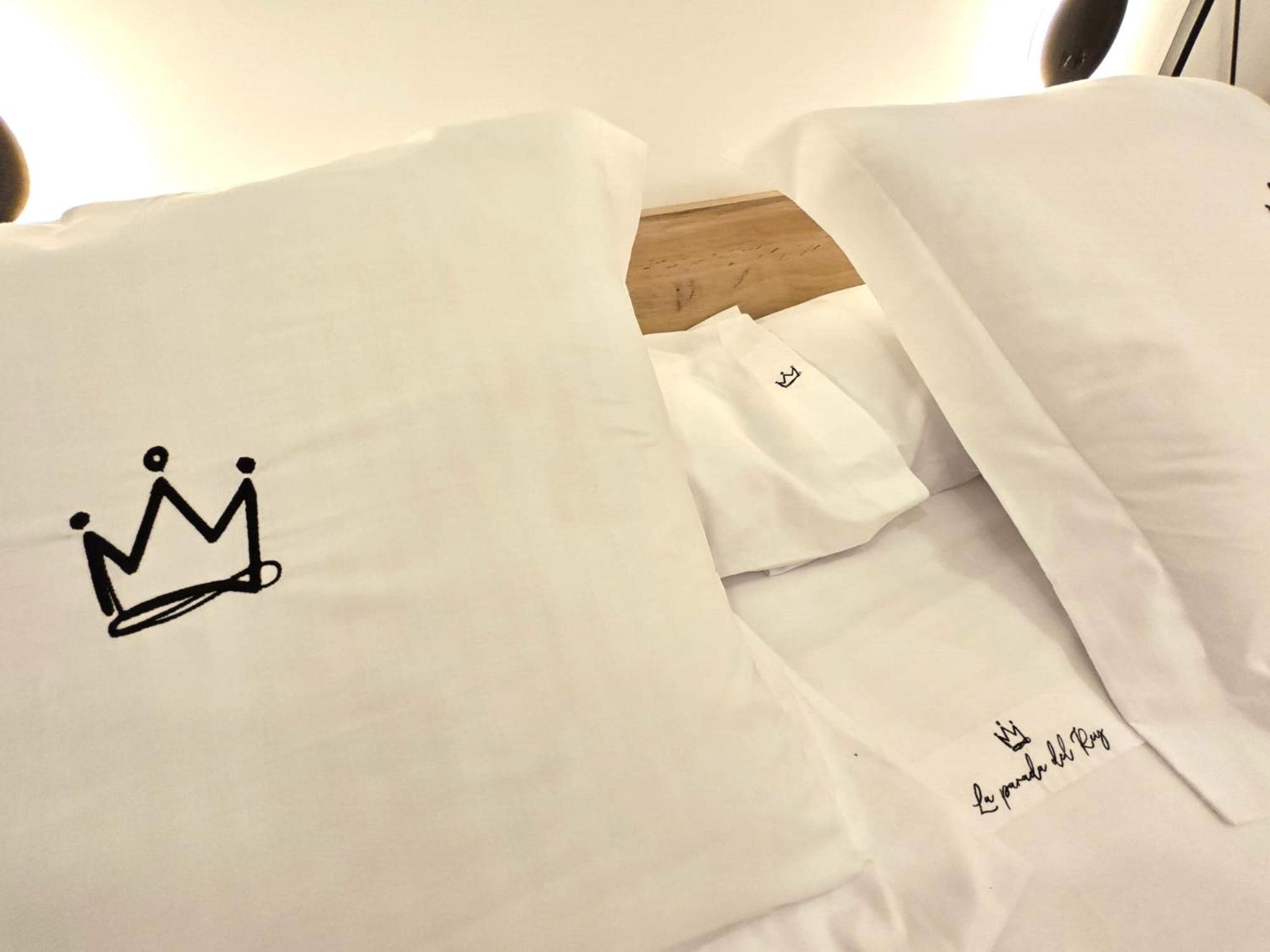 La Parada Del Rey - Luxury Suites プラセンシア エクステリア 写真
