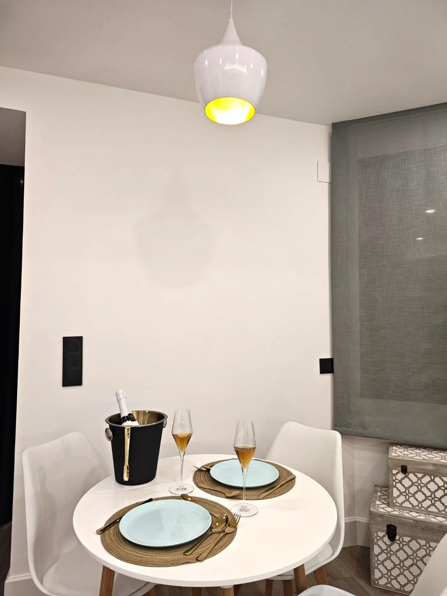 La Parada Del Rey - Luxury Suites プラセンシア エクステリア 写真