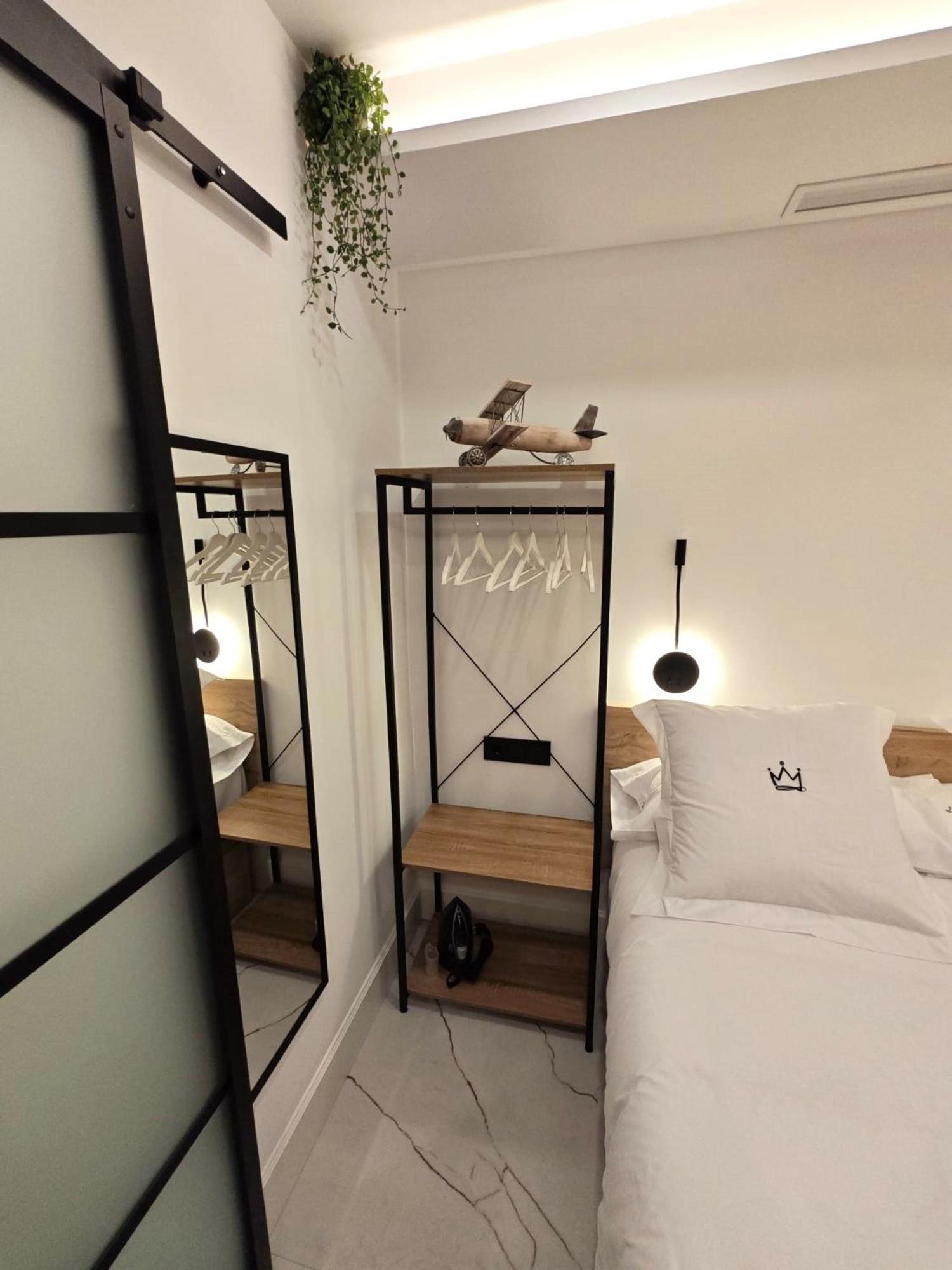 La Parada Del Rey - Luxury Suites プラセンシア エクステリア 写真