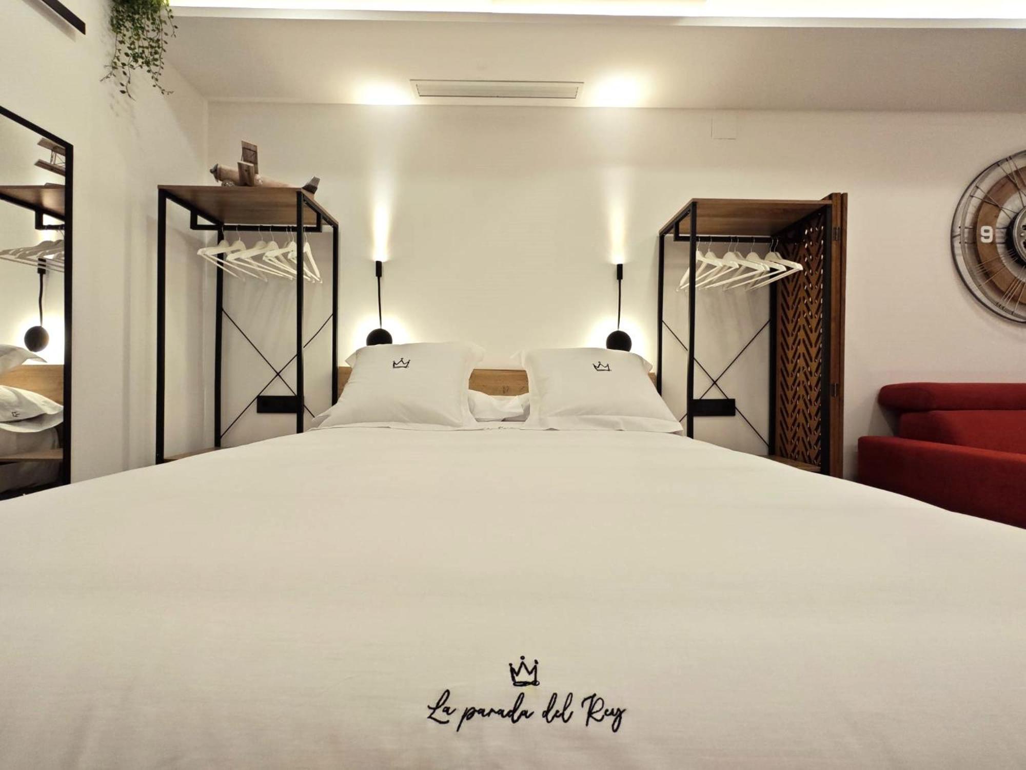 La Parada Del Rey - Luxury Suites プラセンシア エクステリア 写真