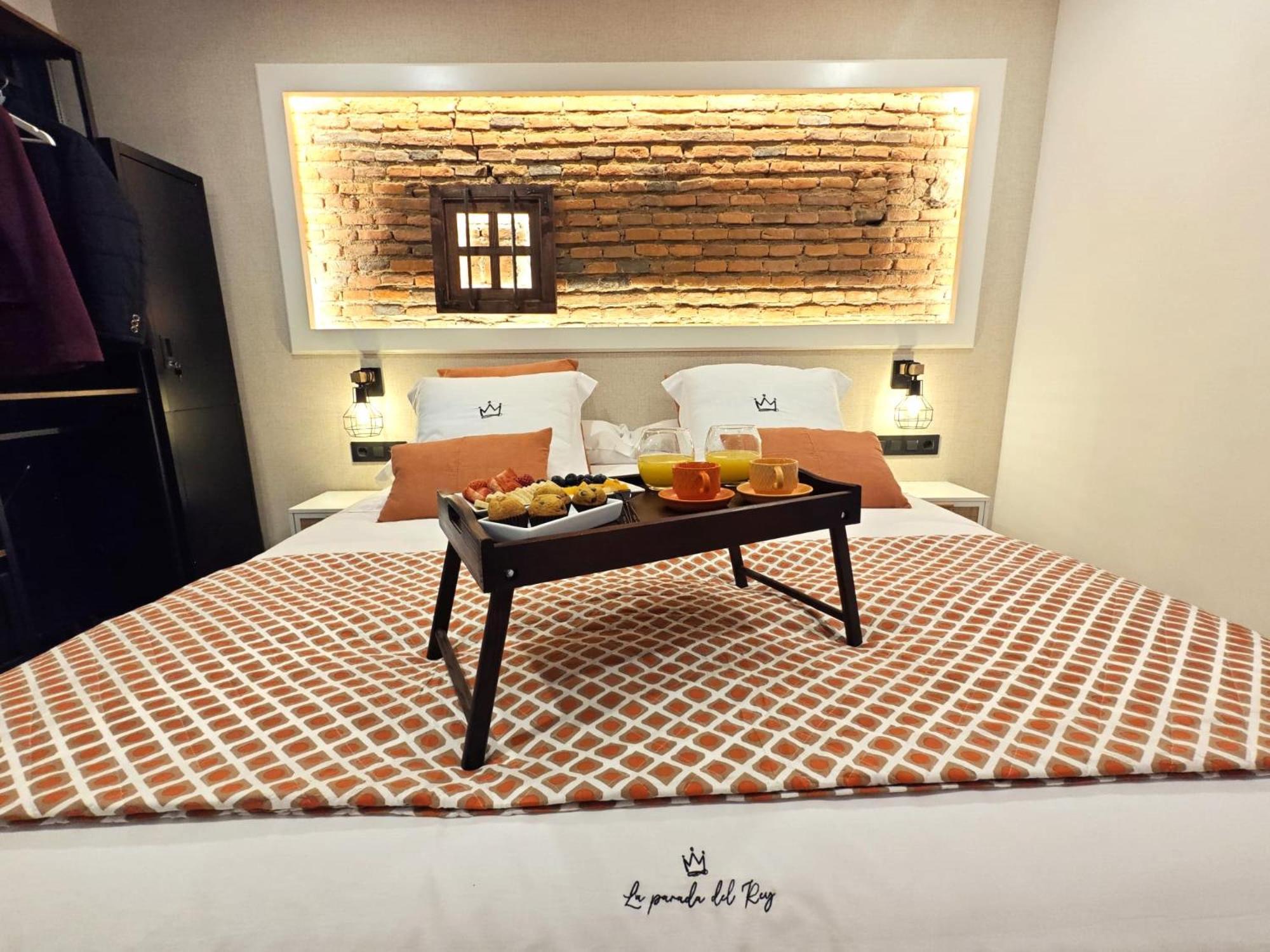 La Parada Del Rey - Luxury Suites プラセンシア エクステリア 写真
